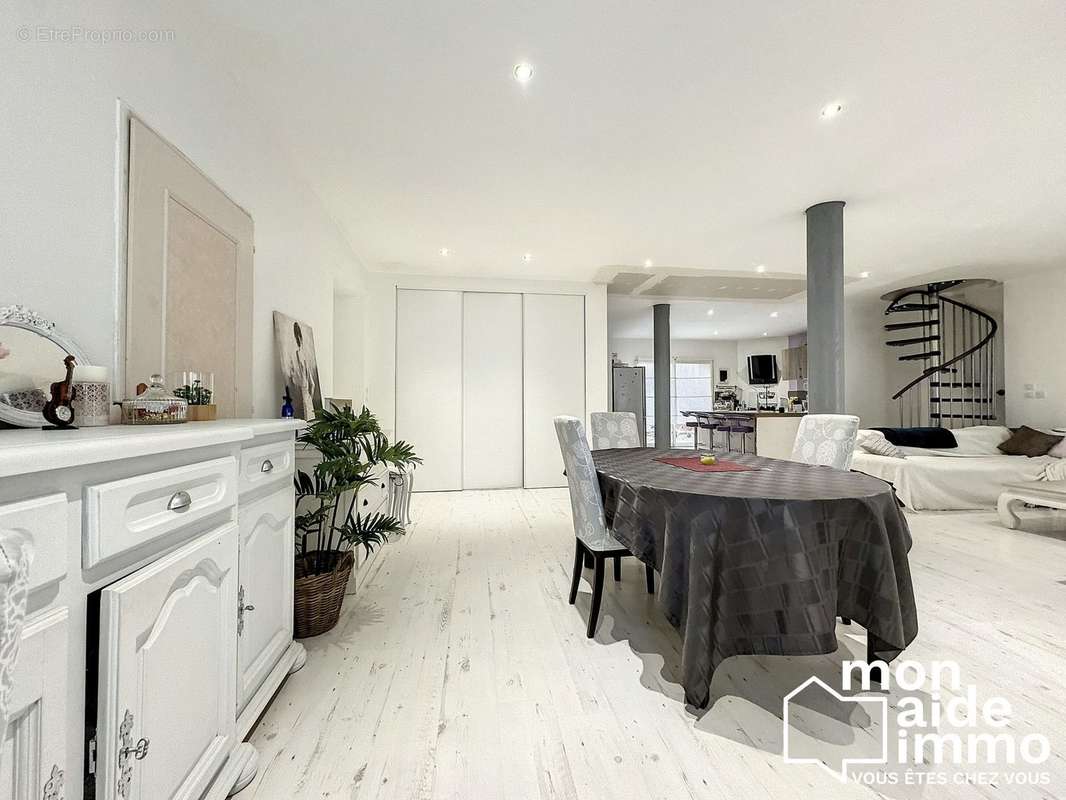 Maison à SAINT-LOUBES