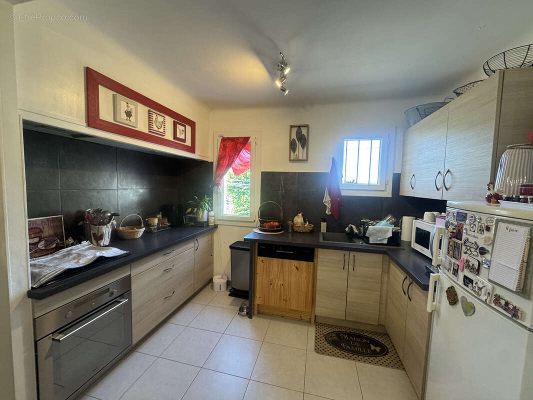Maison avec fort potentiel sur 2 133 m2 de terrain constructible et divisible - photo 13