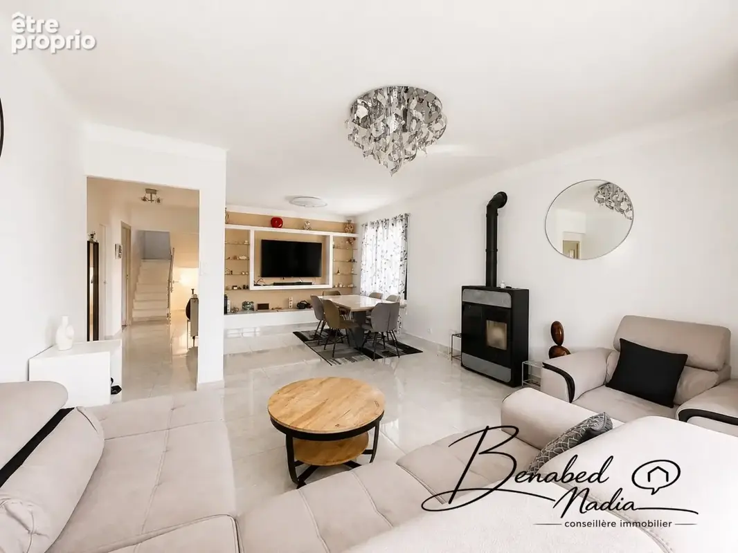 Maison à vendre 9 pièces FEYZIN (69) - photo 2