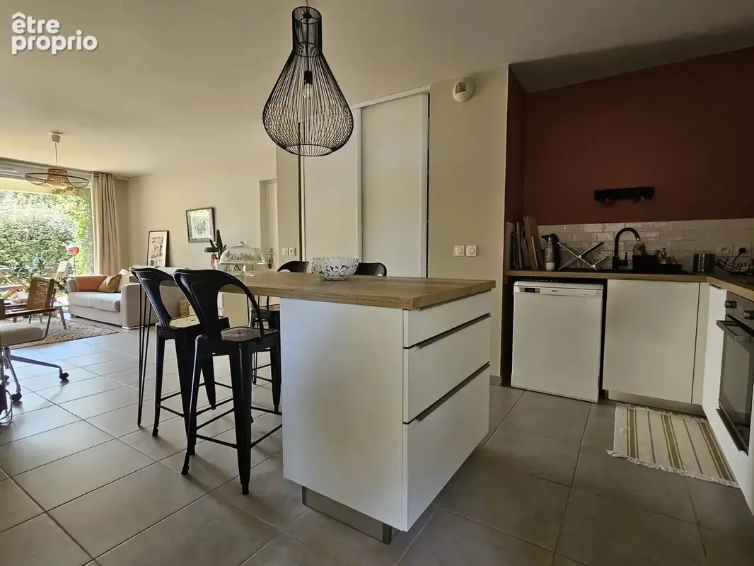 T3 - 65m² - guilhermy - photo 3