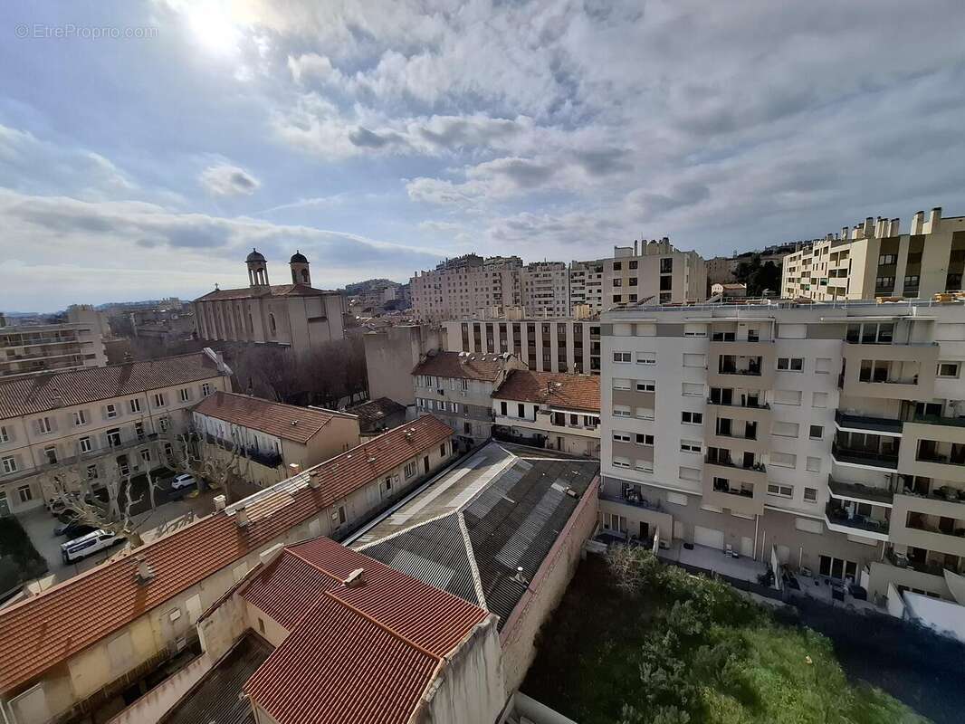 Appartement à MARSEILLE-4E