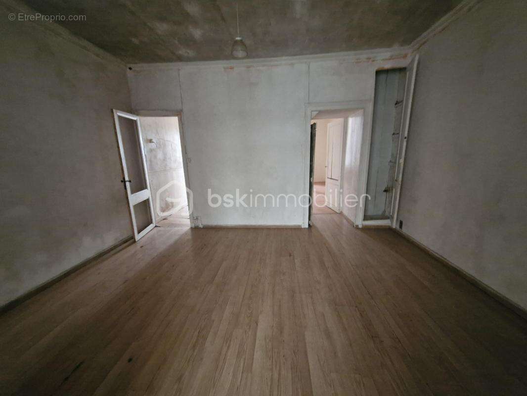 Maison de ville de 118m2/Immeuble de rapport à Sainte-Foy-La-Grande à rénover - photo 5