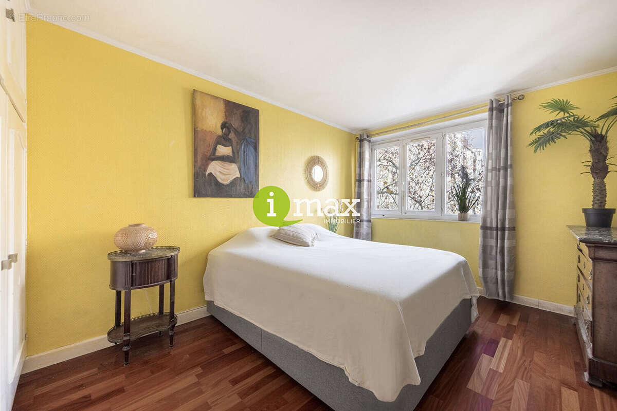 Appartement à CLICHY