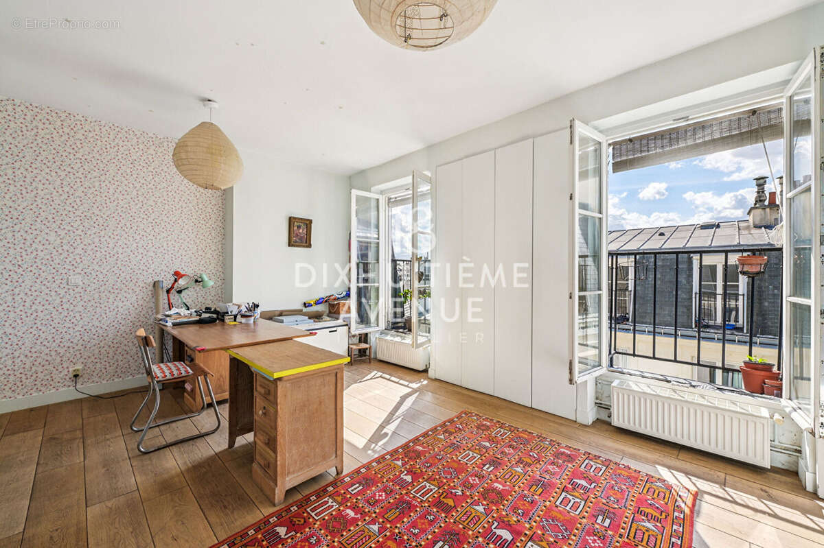 Appartement à PARIS-18E