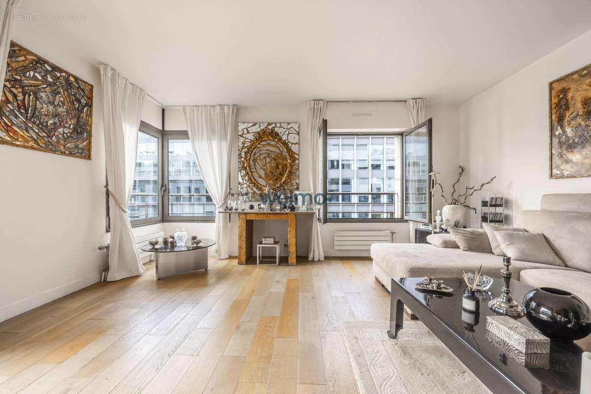 Appartement à LEVALLOIS-PERRET