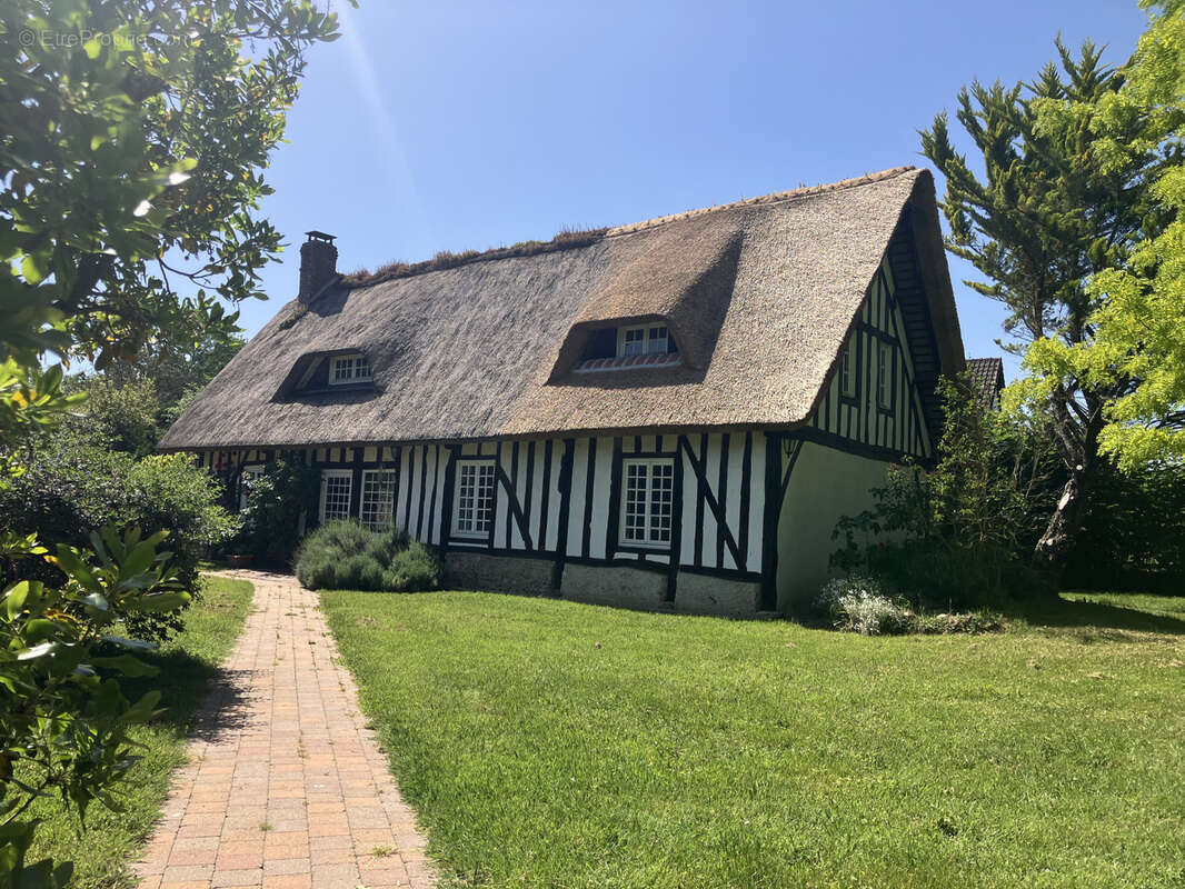 Maison à LE VAL-DAVID
