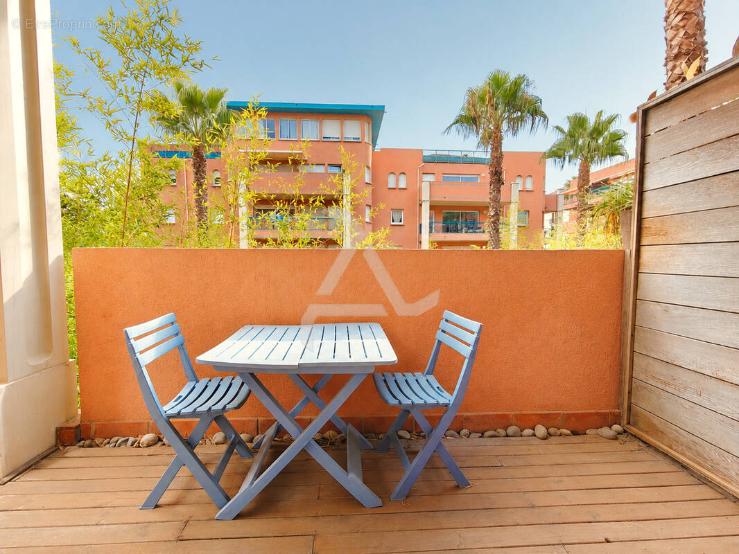 Studio de 27m2 avec terrasse sur le port de plaisance de porto-vecchio - photo 2