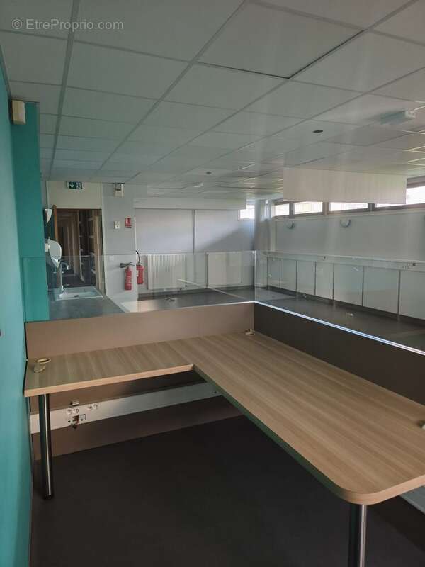 Commerce à HEROUVILLE-SAINT-CLAIR