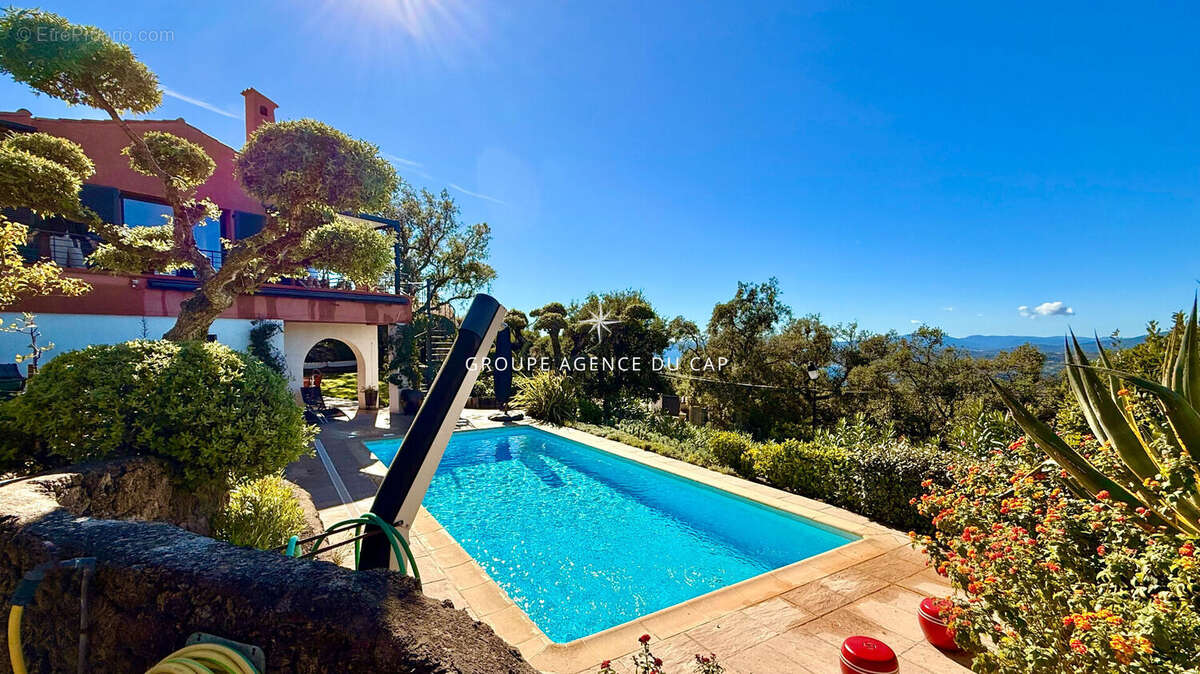 Maison à LES ISSAMBRES