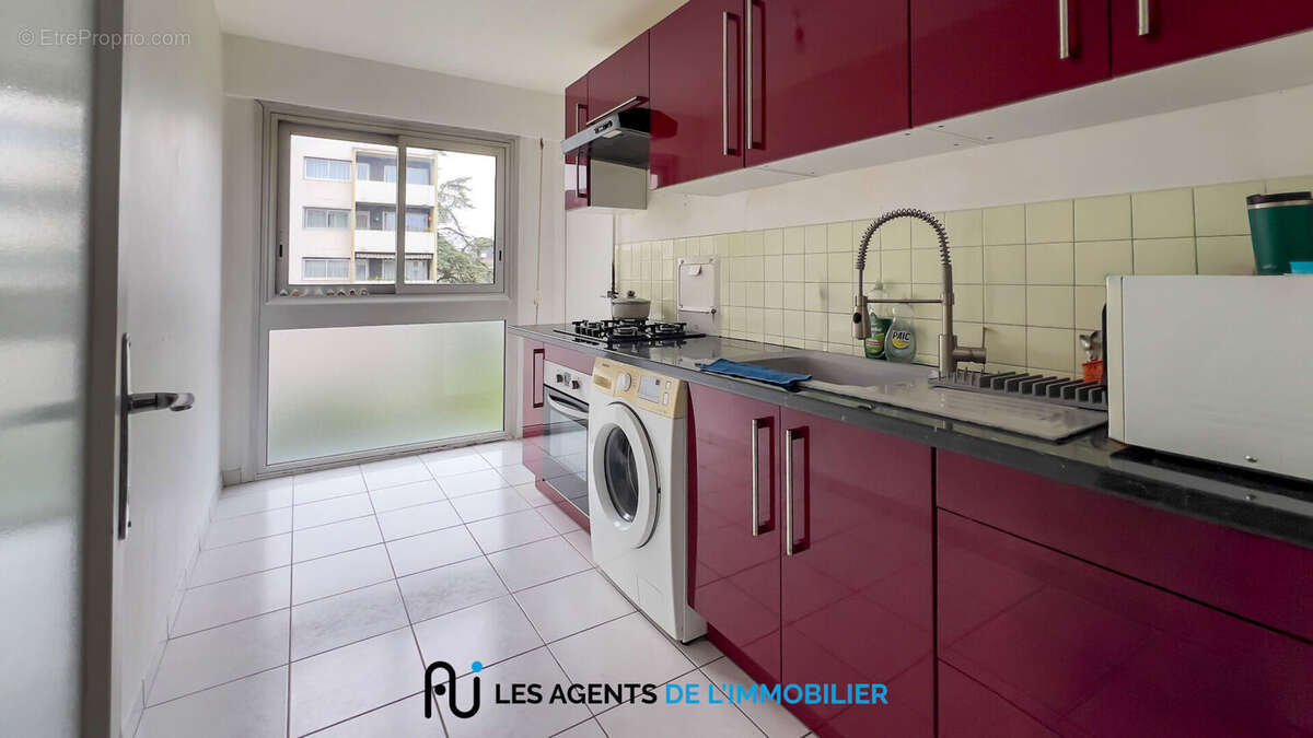 Appartement à NANTERRE