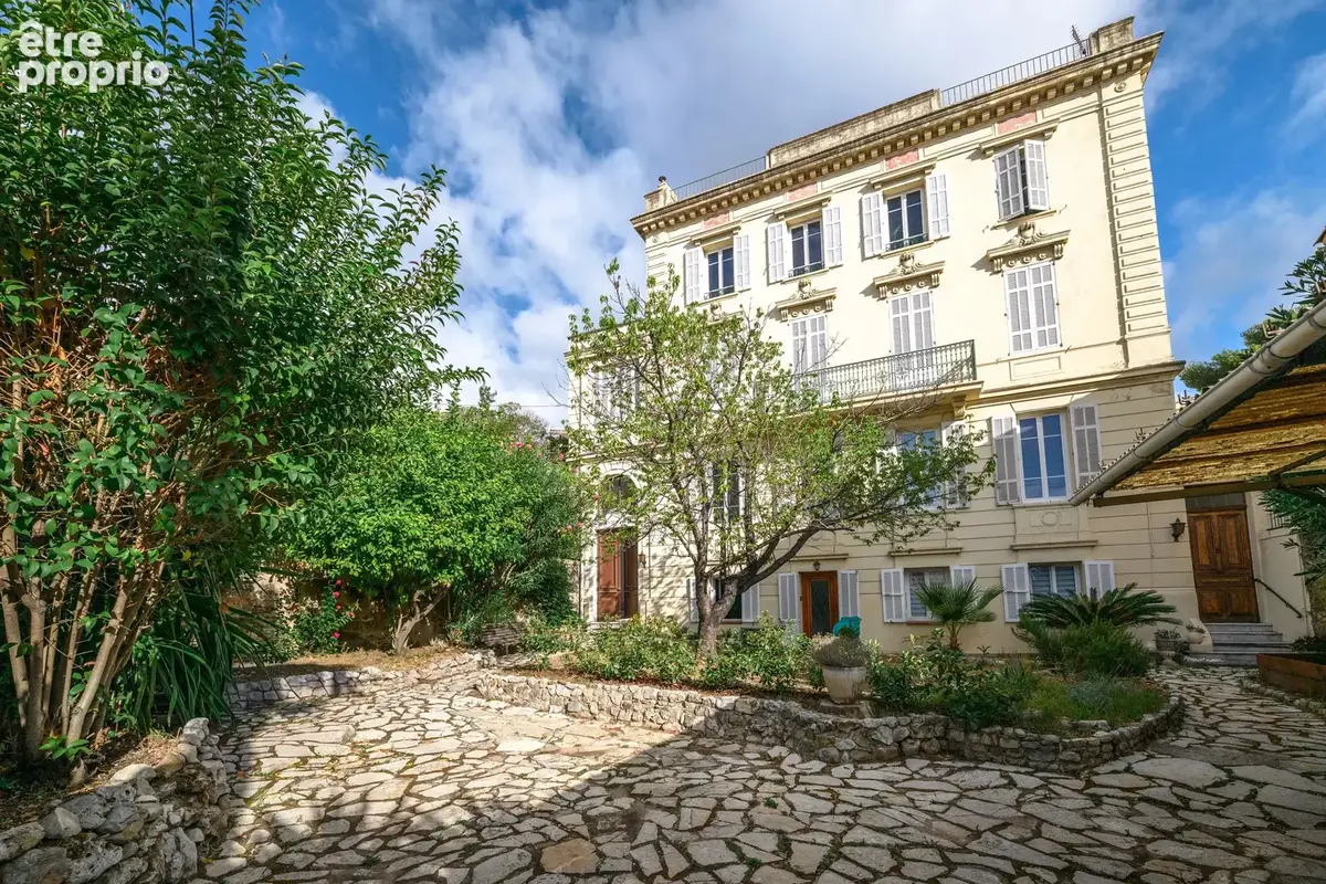 Cannes - Appartement - 182m² - Patio - Dépendance - Parking - photo 30