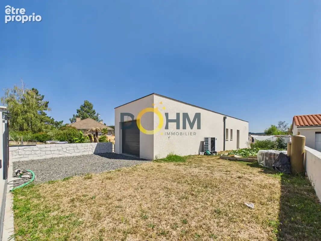 Maison de plain-pied moderne à Sainte Sigolene - photo 13
