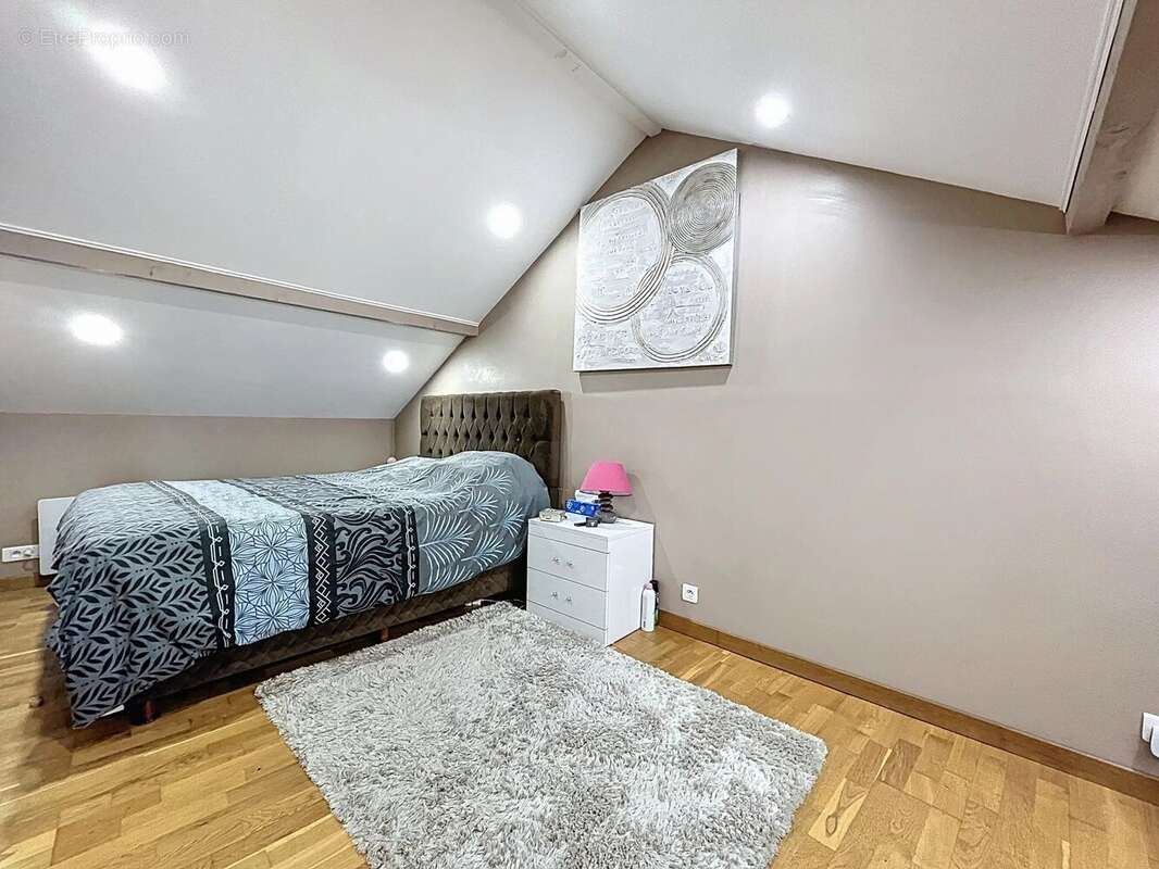 Maison à VILLENEUVE-SAINT-GEORGES