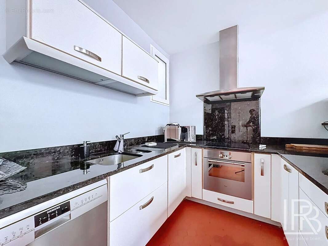 Appartement à MARSEILLE-1E