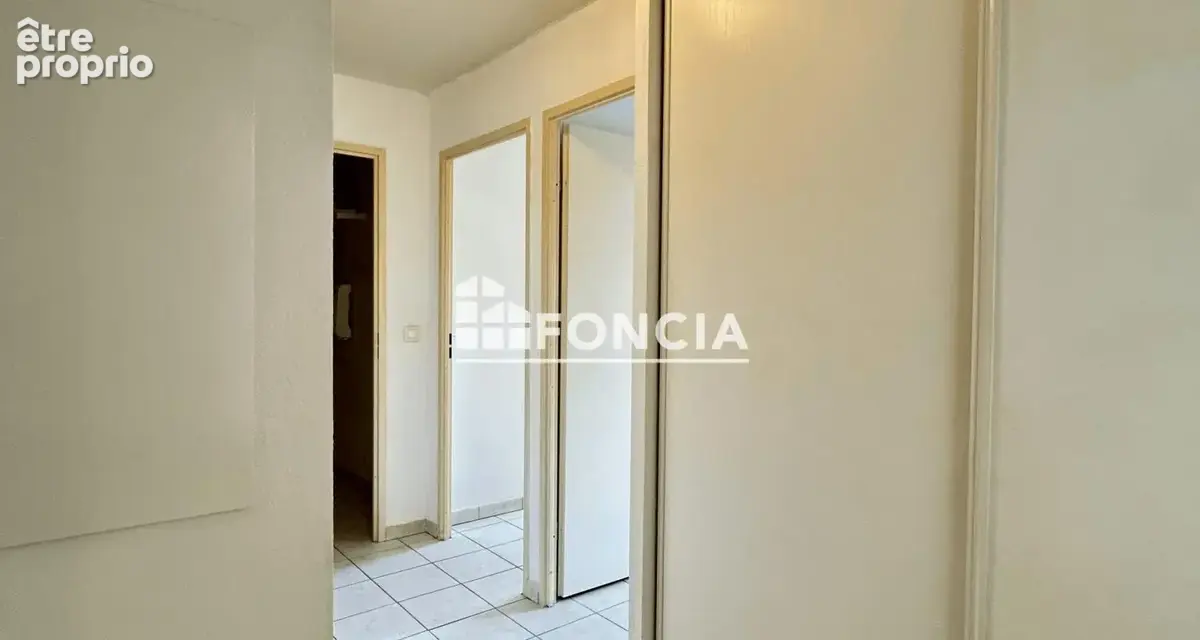 Appartement T3 lumineux avec loggia et parking - Résidence récente à Villeneuve-sur-Lot - photo 4