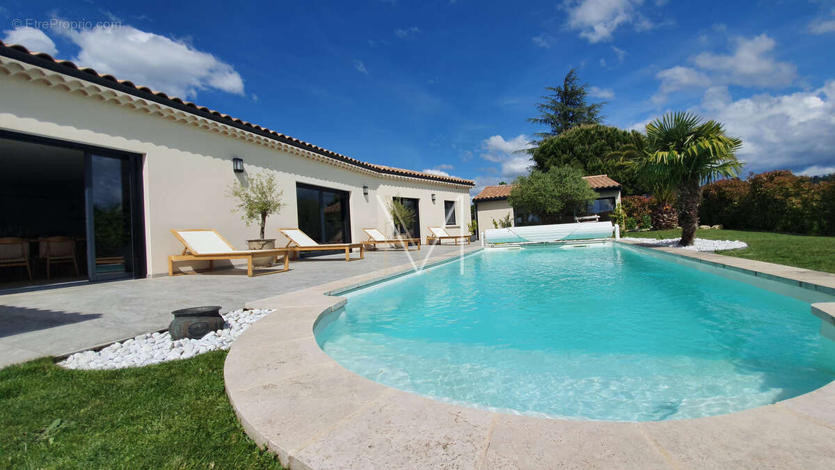 Maison à LA BATIE-ROLLAND