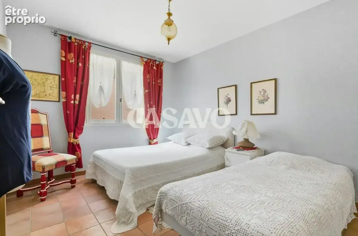 Vente Maison 7 pièces de 176m² - 13540 Aix-en-Provence - photo 13