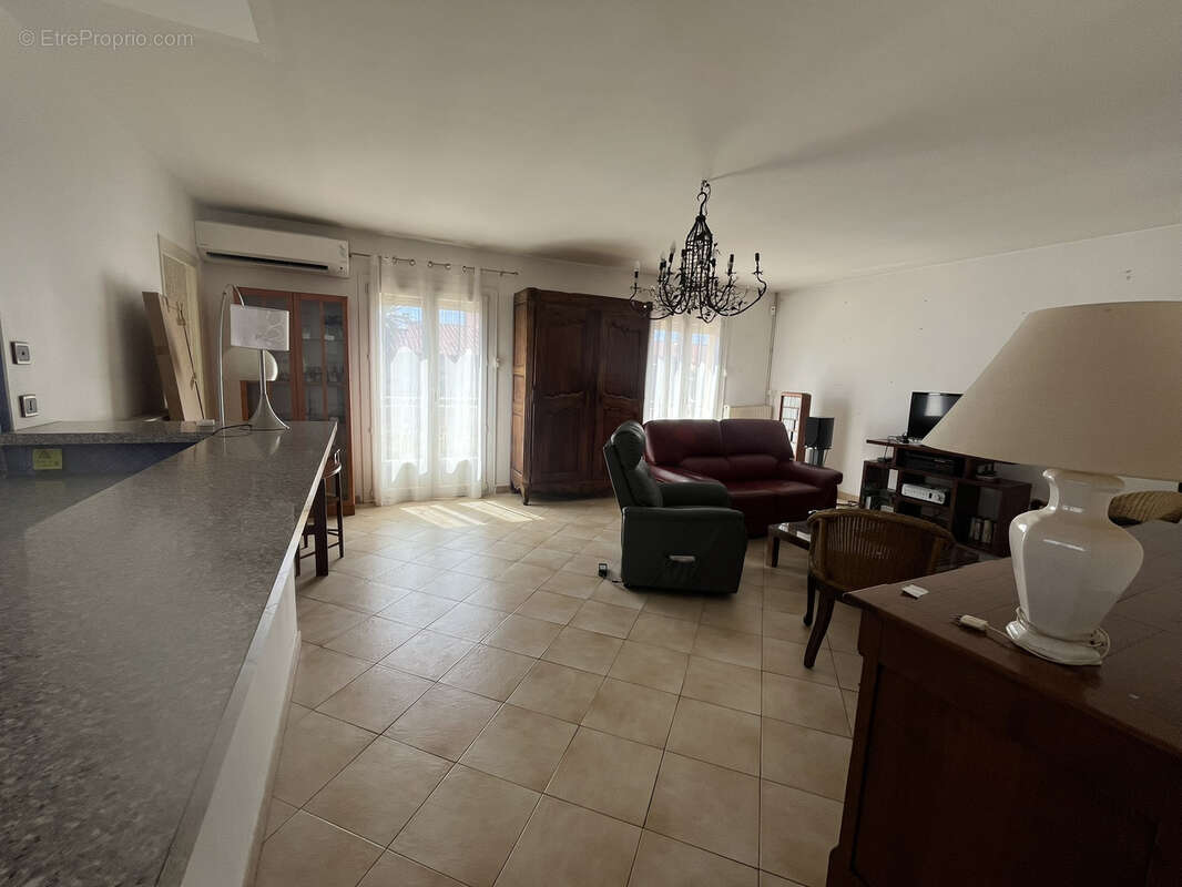 CABESTANY   Rare sur le marché : Villa 3 faces 110 m2 de plain-pied avec garage en sous-sol de 87 m2 - photo 4