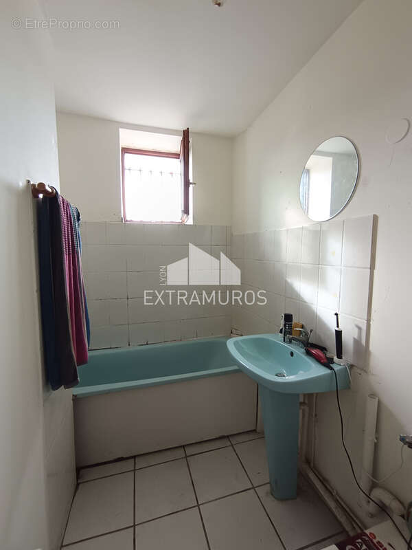 Appartement à SOURCIEUX-LES-MINES