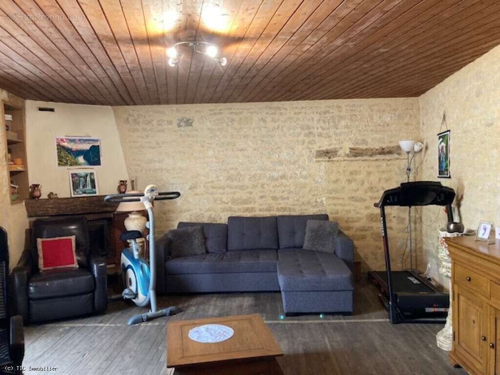 Maison à RUFFEC