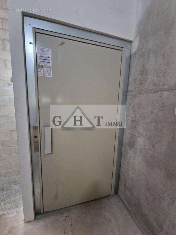 A vendre 273 m²  entrepot bureaux a tremblay en france - photo 5