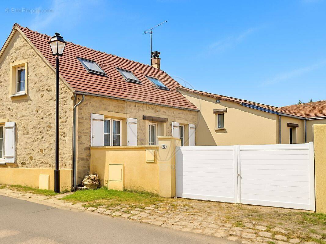 Maison à CREPY-EN-VALOIS
