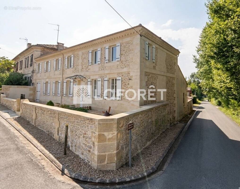 Maison à PUGNAC