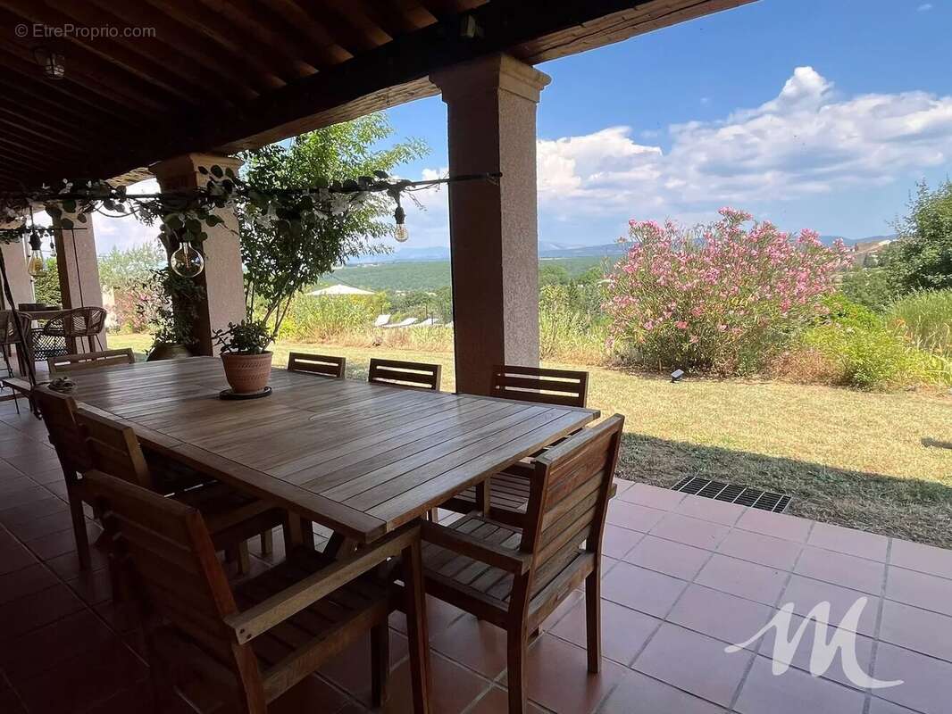 Grande maison de Charme à vendre  à Montmeyan avec Piscine, garage, abri voiture - photo 21