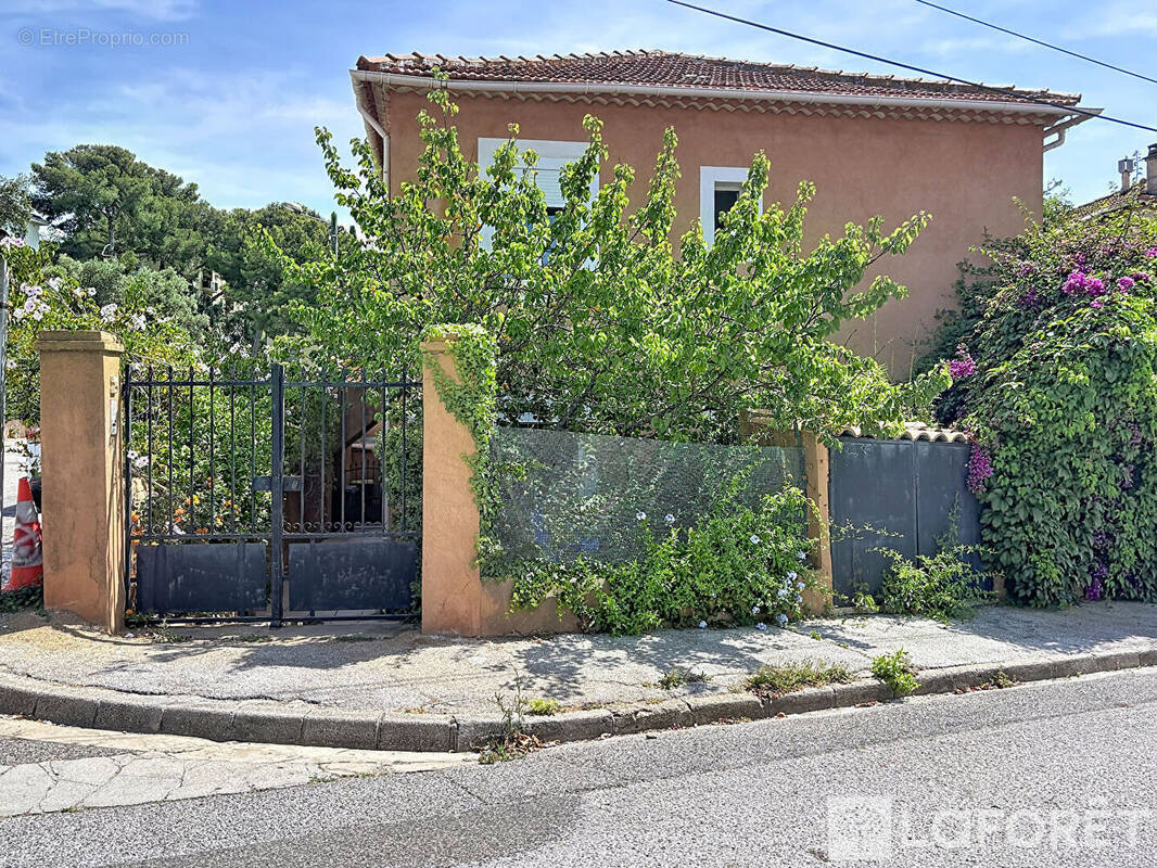 Appartement à HYERES