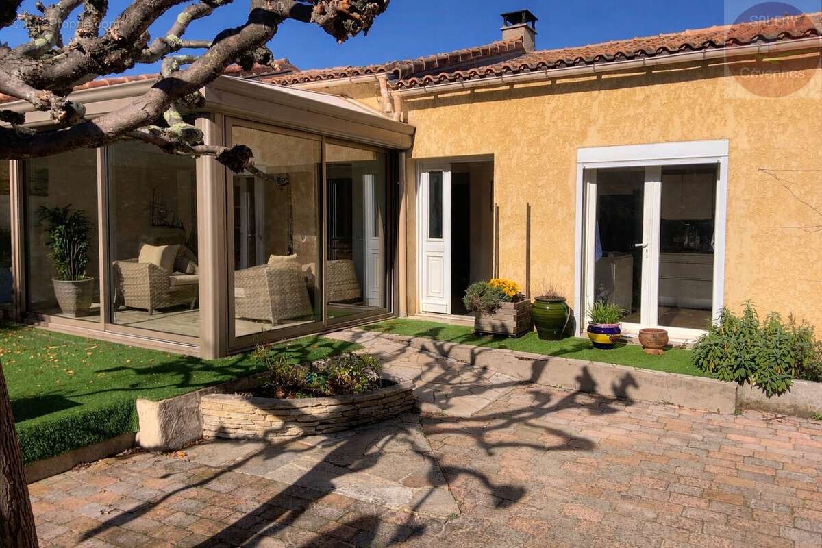 Maison à TORNAC