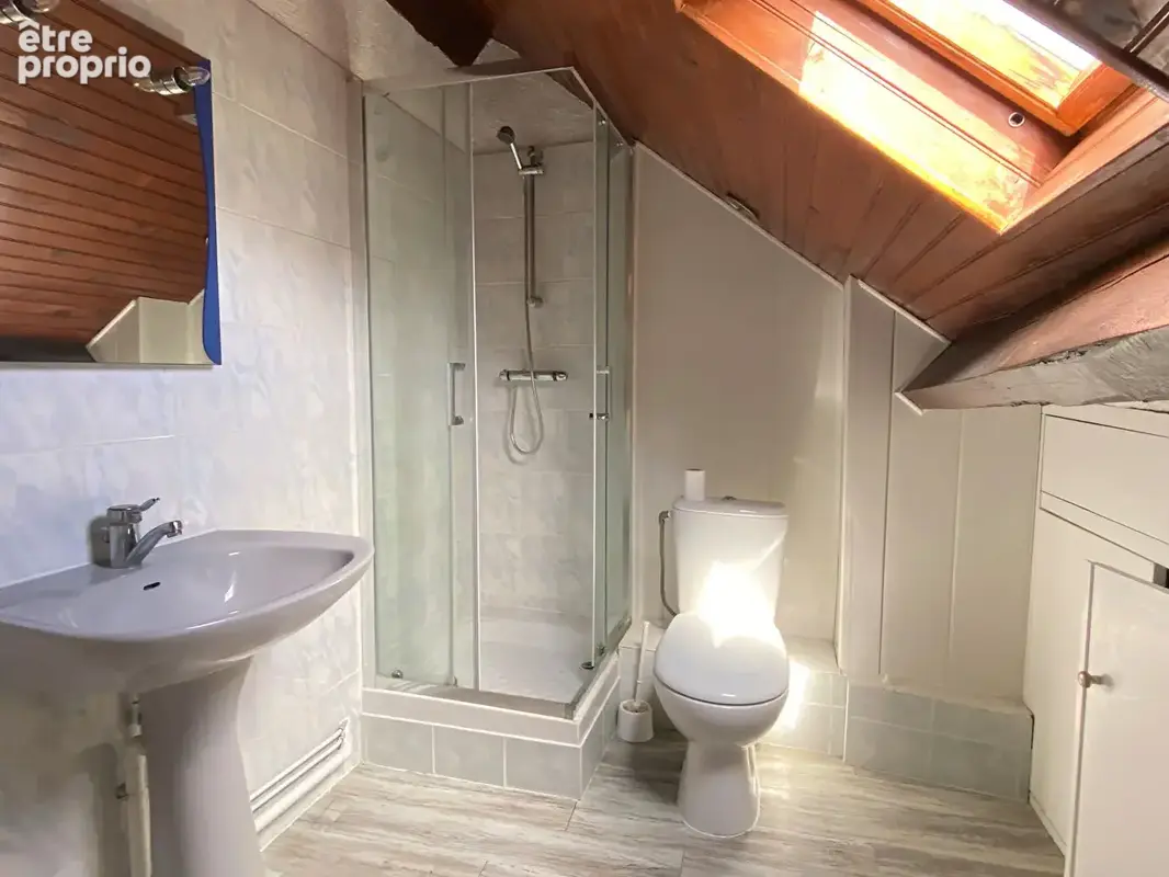 Lot de 2 appartements (T2 + Studio) Vétheuil - 65 m²  (90 m² au sol) - photo 12