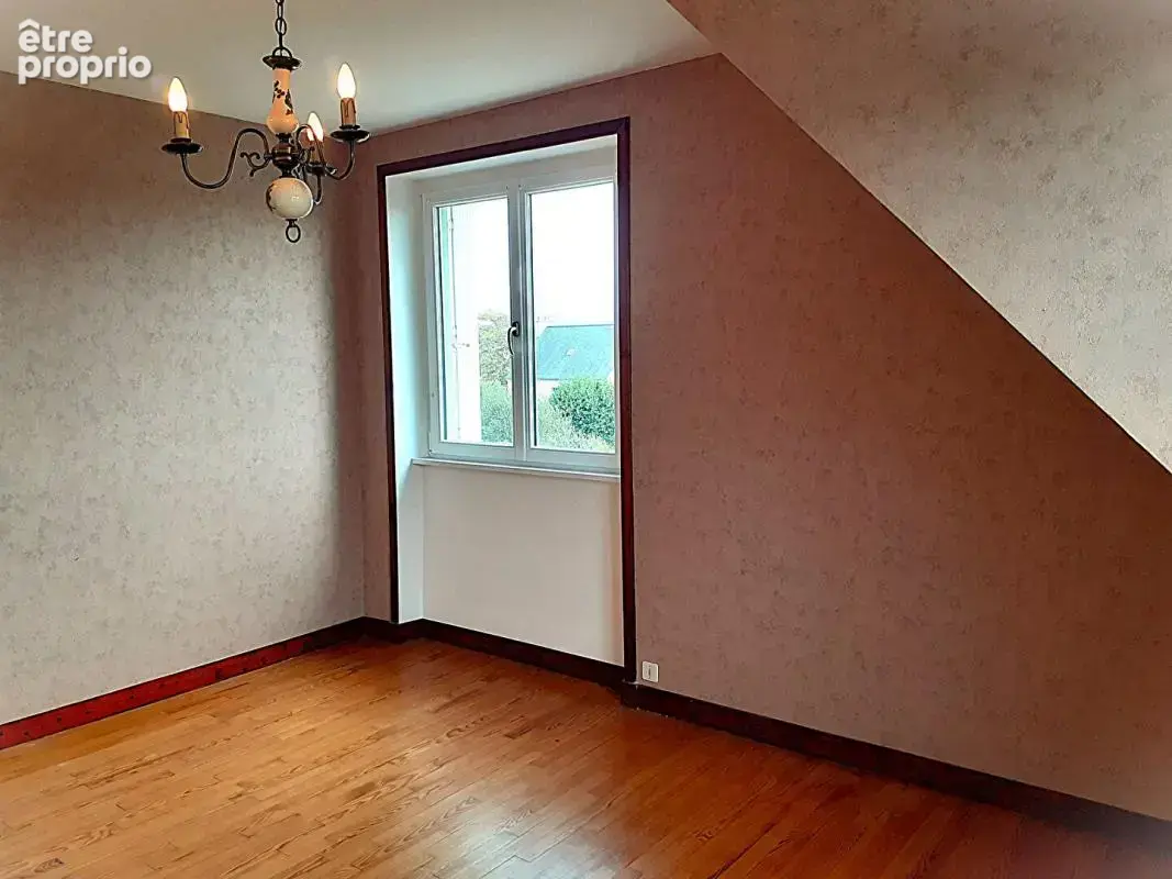 Maison  mitoyenne T8 de 161 m² avec grand jardin à Crozon (29 160 ) A NE PAS LAISSER PASSER ! - photo 15