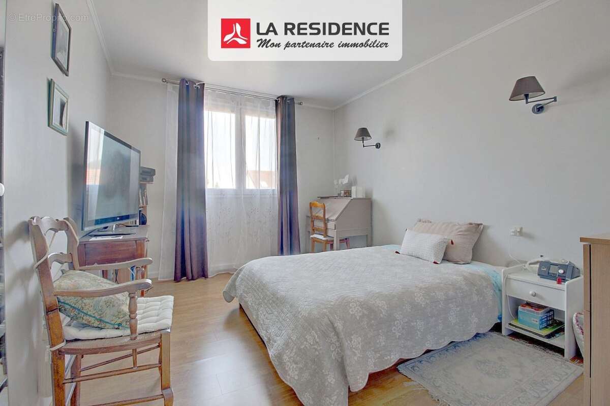 Maison à SARTROUVILLE