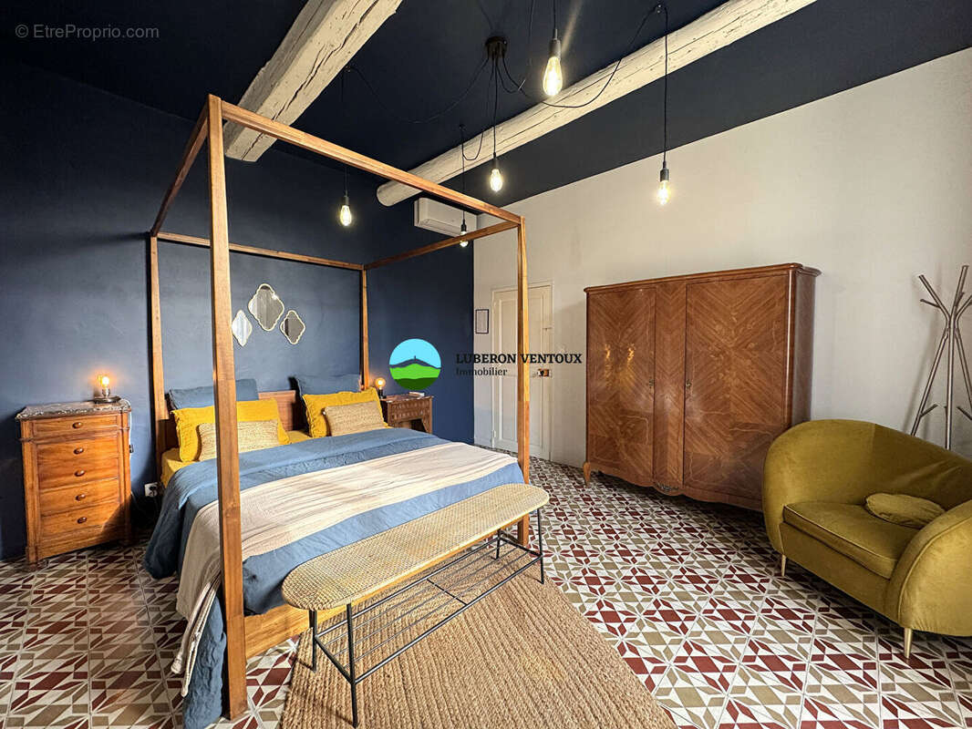 Maison à PERNES-LES-FONTAINES