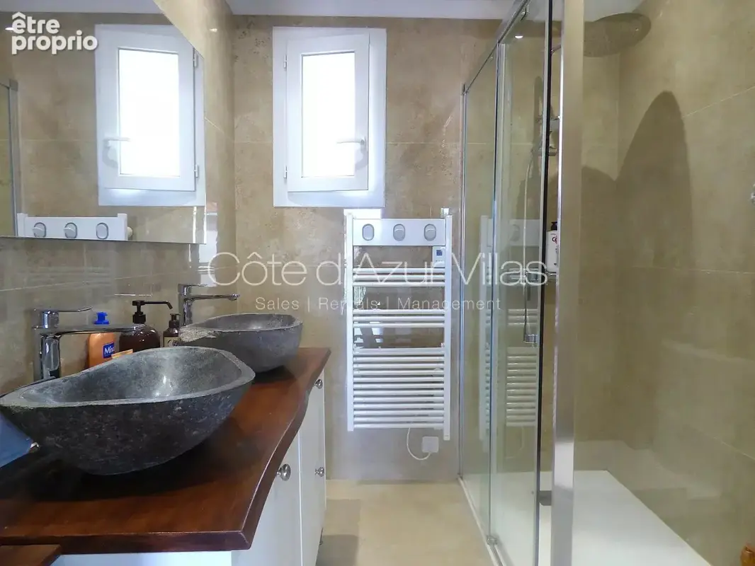Au calme :Maison de ville de plain pied. - photo 7