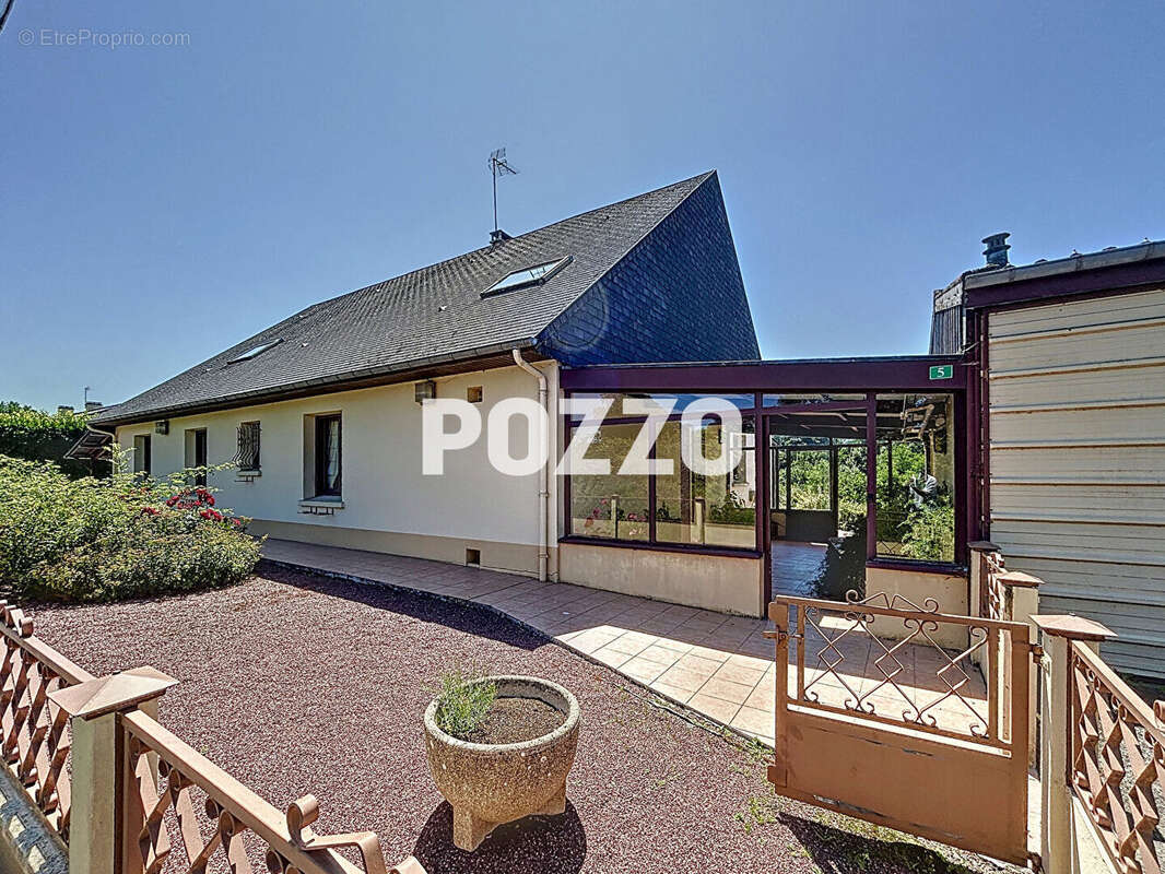 Maison à SAINT-JEAN-DES-CHAMPS