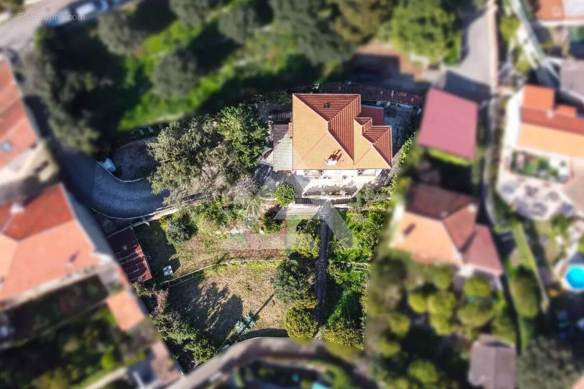 Maison à CAP-D'AIL