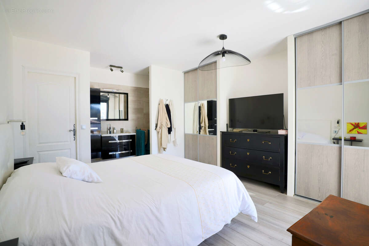 Maison à MEOUNES-LES-MONTRIEUX