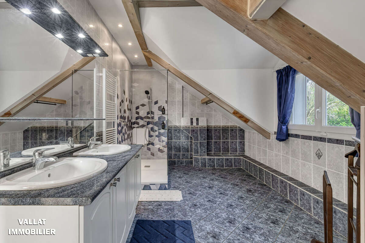 Maison à SAINT-MARTIN-BELLEVUE