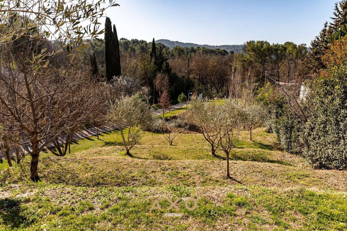 Maison à LE THOLONET