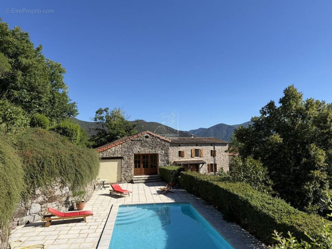 Maison à SAINT-ANDRE-DE-MAJENCOULES