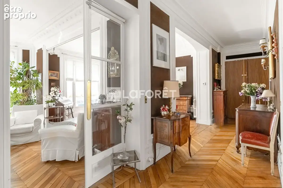 Emplacement recherche - bel immeuble - trois chambres - photo 5