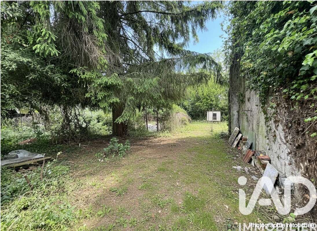 Maison 35 m² à Neuville-Lez-Beaulieu  - photo 7