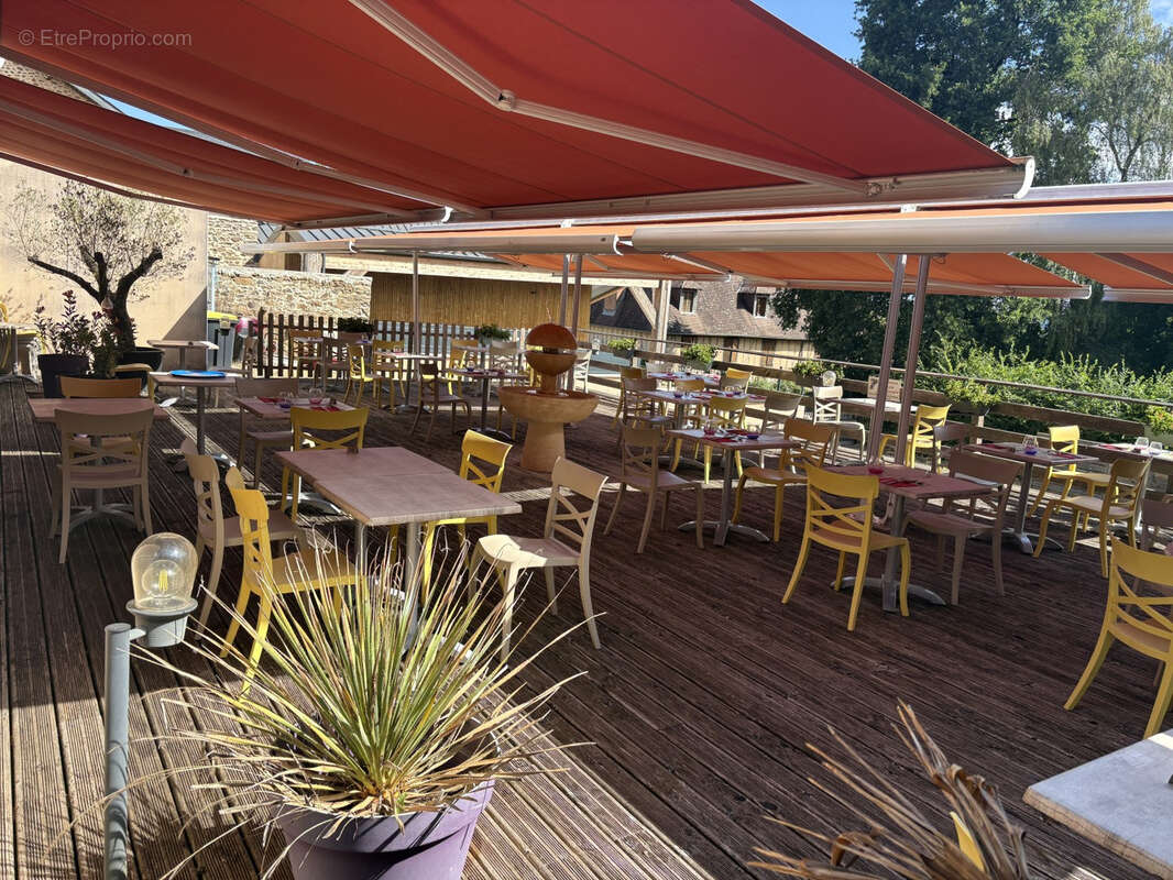 Region pompadour restaurant murs et fonds - photo 15