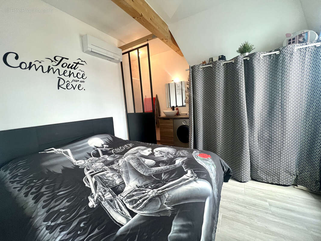 Appartement à SARTROUVILLE