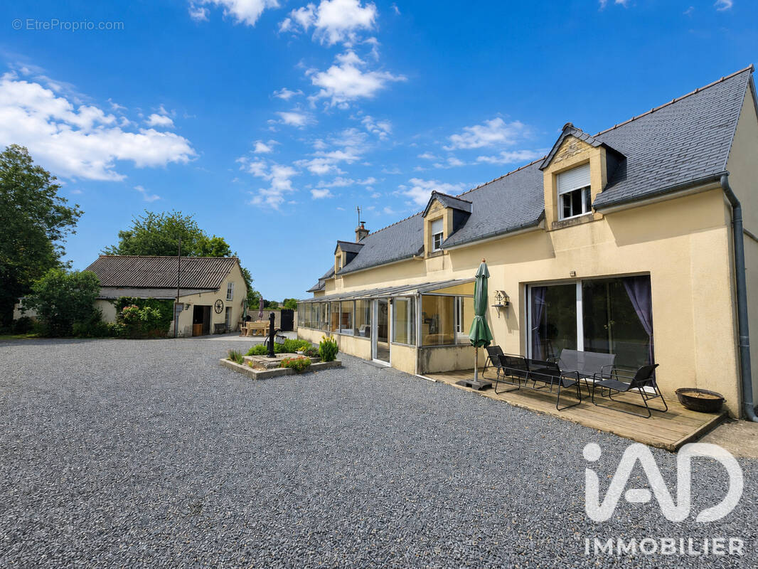 Photo 1 - Maison à LE MOLAY-LITTRY
