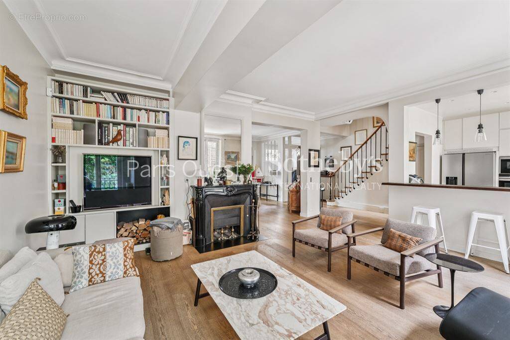 Maison à NEUILLY-SUR-SEINE