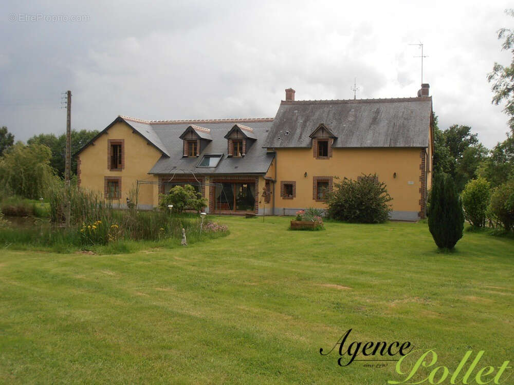 Maison à IVOY-LE-PRE
