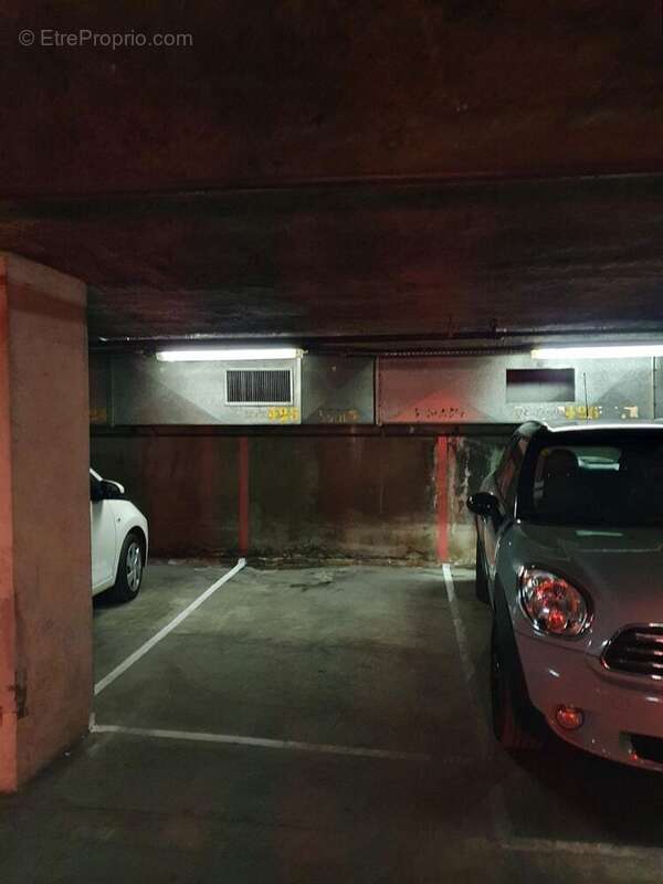 Parking à MARSEILLE-6E