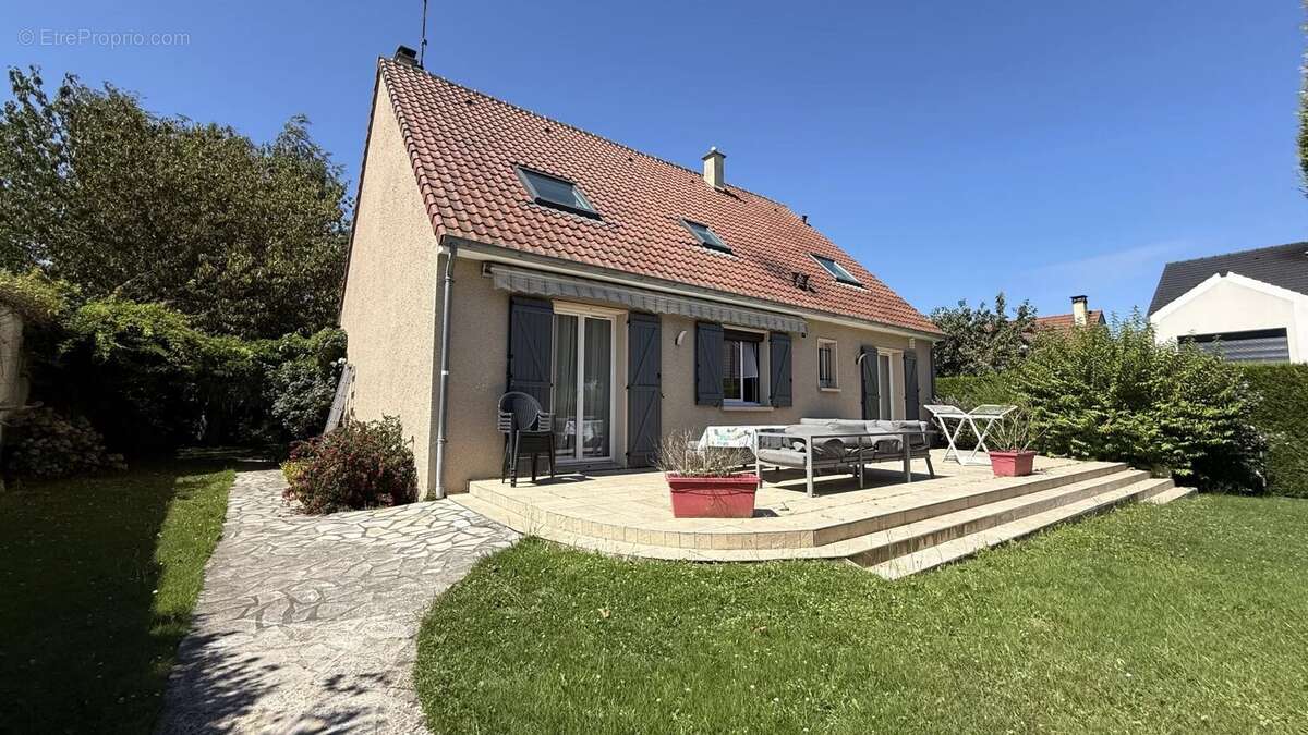 Maison à BOUFFEMONT
